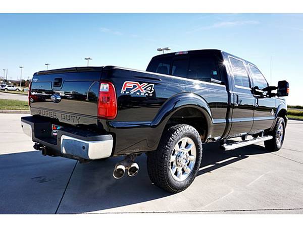 2016 Ford F-250 Super Duty Lariat - cars & trucks - by dealer -... for sale in Bowie, TX – photo 4