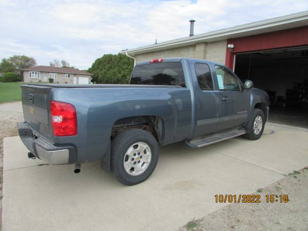 2012 Chevy silverado ext cab - - by dealer - vehicle for sale in Manly, IA – photo 3