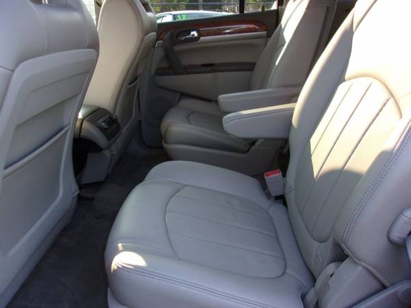 2011 BUICK ENCLAVE CXL - - by dealer - vehicle for sale in Milwaukie, OR – photo 6