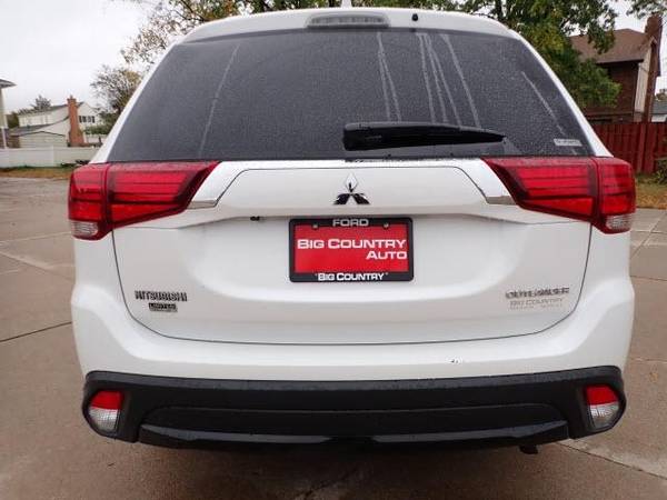 2018 Mitsubishi Outlander LE S-AWC - cars & trucks - by dealer -... for sale in Columbus, NE – photo 23