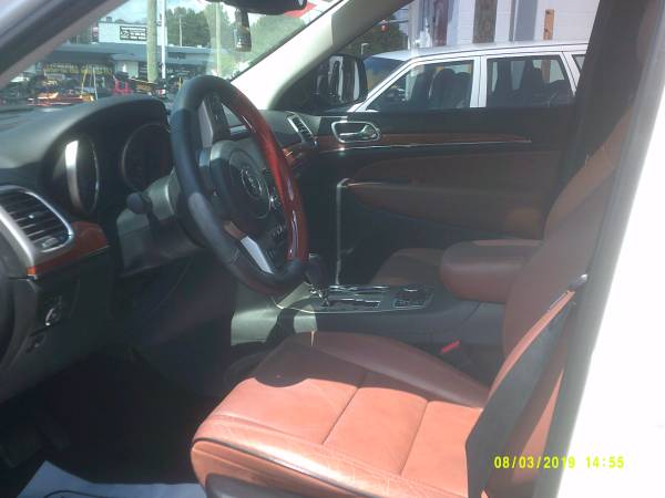 2013 Jeep Gr Cherokee , Overland for sale in York, PA – photo 3