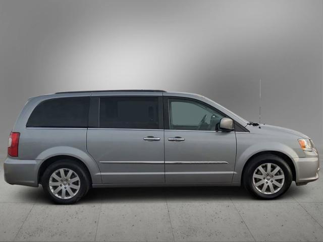 2015 Chrysler Town & Country Touring for sale in Troy, MI – photo 7