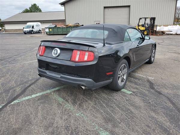 2012 Ford Mustang V6 Premium - convertible for sale in Sauk City, WI – photo 4