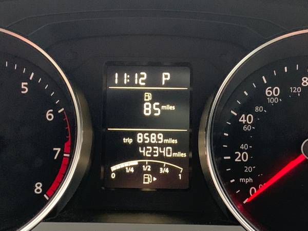 2015 Volkswagen Jetta SE - Leather & Sunroof - 42,000 miles! for sale in Oak Forest, IL – photo 13