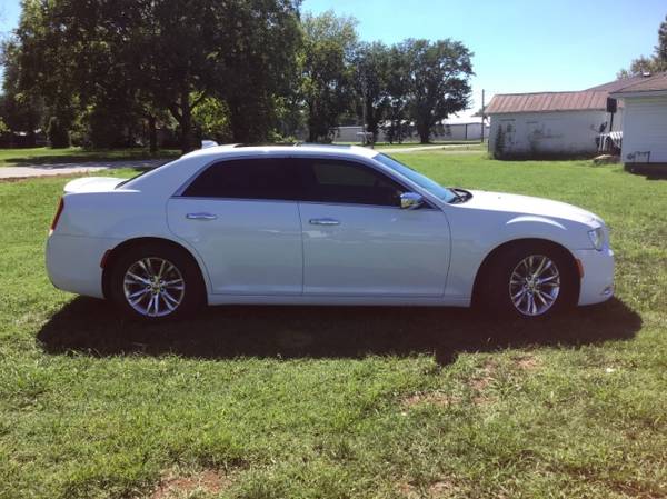 2015 Chrysler 300 300C Chrysler 300C, loaded, leather, touch screen for sale in Marshfield, MO – photo 5