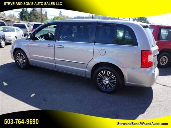 2013 Chrysler Town and Country S 4dr Mini Van - - by for sale in Happy valley, OR – photo 6