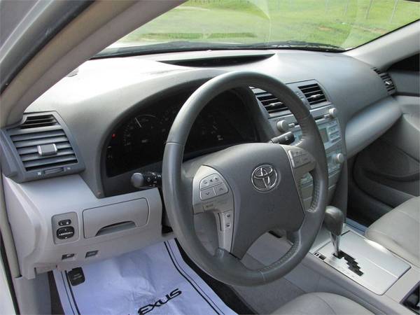 2007 Toyota Camry Hybrid Sedan Nice! Cheap!, Silver for sale in Winston Salem, NC – photo 15