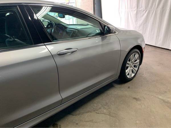 2015 Chrysler 200 Limited sedan Billet Silver Metallic Clearcoat -... for sale in Merrillville, IL – photo 8