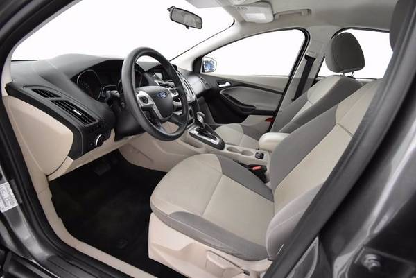 2014 Ford Focus Se - cars & trucks - by dealer - vehicle automotive... for sale in Des Moines, IA – photo 11