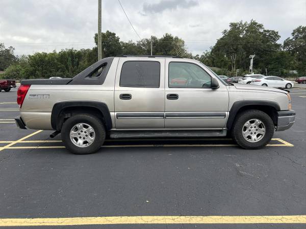 2004 Chevrolet Chevy Avalanche 1500 Sport Utility Pickup 4D 5 1/4 ft for sale in TAMPA, FL – photo 6