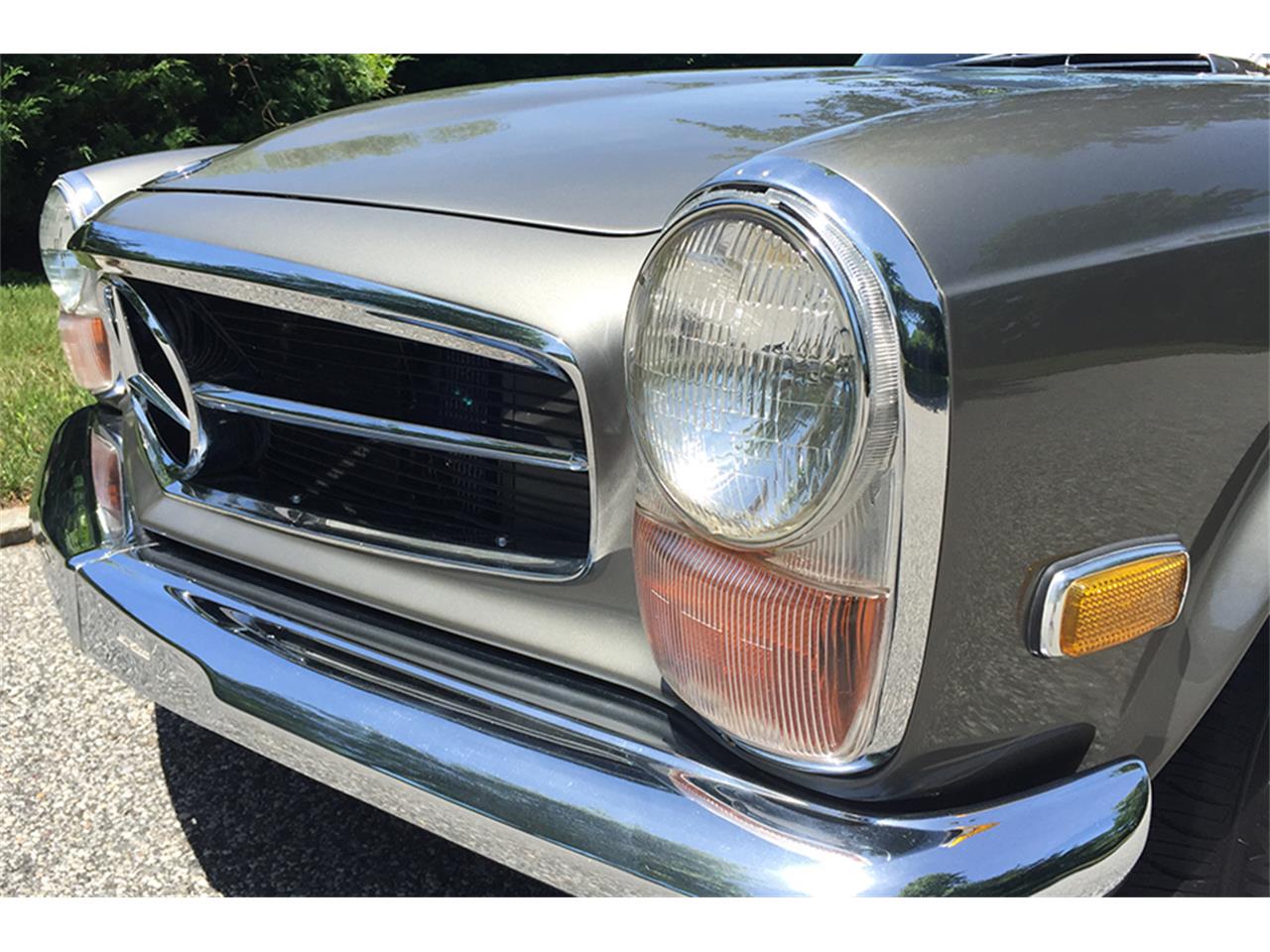 1970 Mercedes-Benz 280SL for sale in Southampton, NY – photo 22