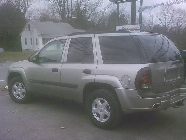 CHEVROLET TRAIL BLAZER - cars & trucks - by dealer - vehicle... for sale in east greenbush, NY – photo 4