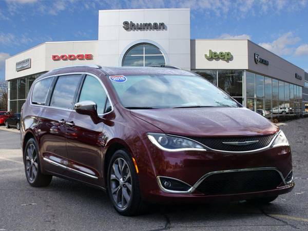 2018 Chrysler Pacifica Limited for sale in Walled Lake, MI