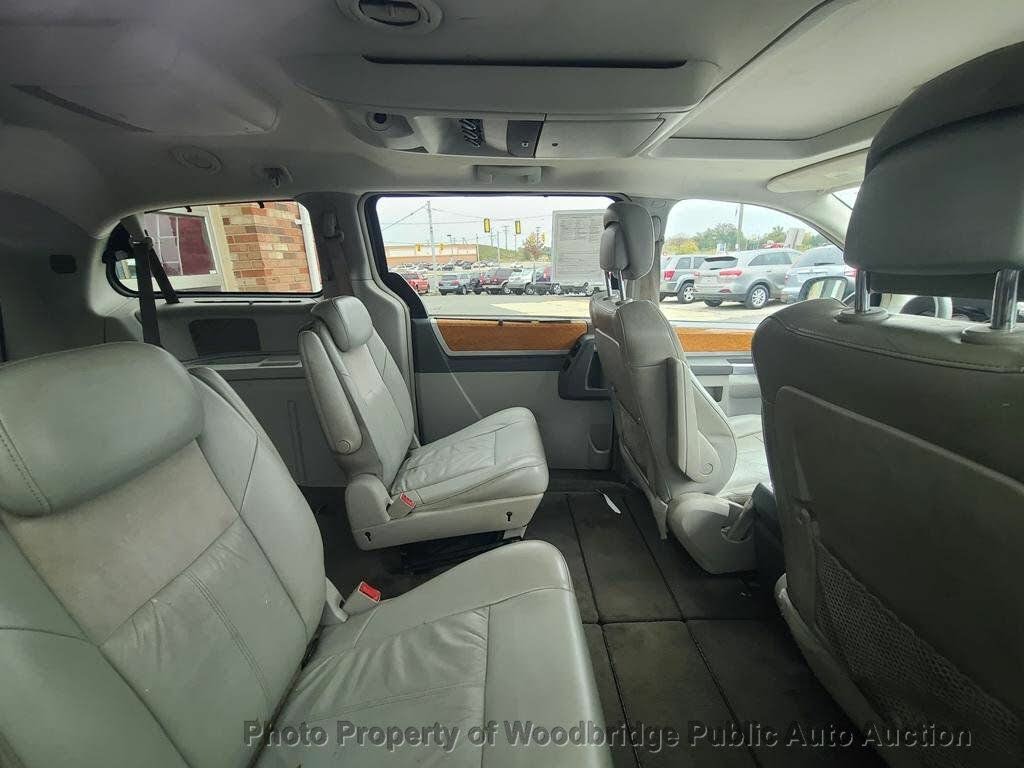 2010 Chrysler Town & Country 2010.5 Limited FWD for sale in woodbridge, VA – photo 6
