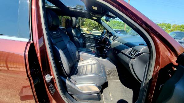 2013 Mercedes-Benz GL 63 AMG Panoramic Sunroof DVD System Loaded for sale in Houston, TX – photo 17