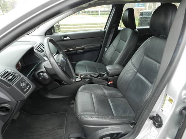 2006 Volvo V50 Wagon 1 Owner Southern Owned Very Low Miles for sale in Carmel, IN – photo 19