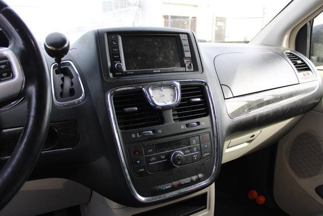 2015 Chrysler Town & Country Touring for sale in Maquoketa, IA – photo 10