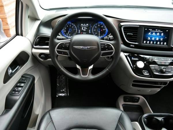 2018 Chrysler Pacifica Touring L with for sale in Murfreesboro, TN – photo 20