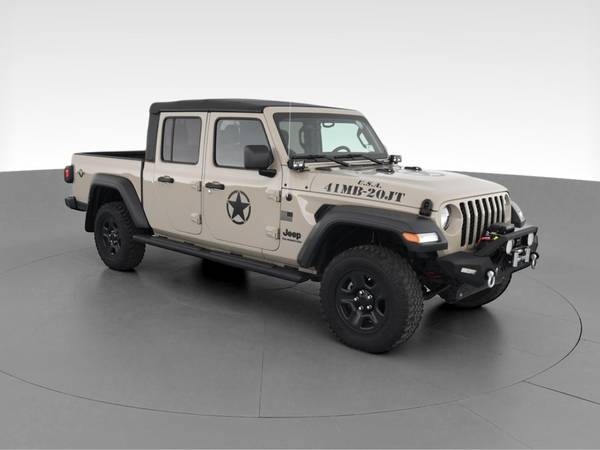 2020 Jeep Gladiator Sport Pickup 4D 5 ft pickup Beige - FINANCE... for sale in Syracuse, NY – photo 15