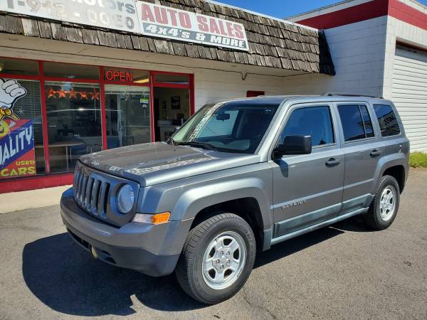 2011 JEEP PATRIOT SPORT 4x4 - - by dealer - vehicle for sale in Eugene, OR – photo 2