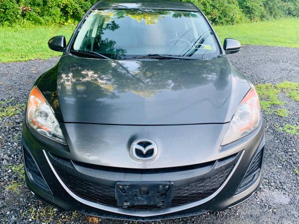 2011 Mazda 3I touring 5 Speed mint 1Owner for sale in Newtonville, NY – photo 2