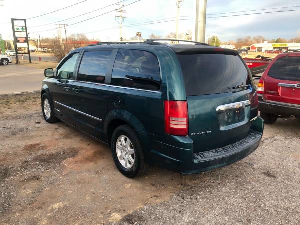 2009 Chrysler Town and Country - - by dealer - vehicle for sale in Norman, OK – photo 6
