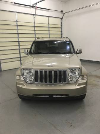 Jeep Liberty Limited 4x4 for sale in Lansing, MI – photo 3
