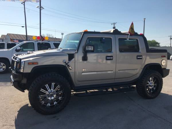 SELLING AN 06 HUMMER H2 SUT, CALL AMADOR JR @ FOR INFO for sale in Grand Prairie, TX