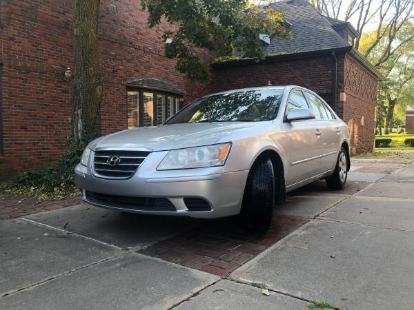 CLEAN & RELIABLE 2009 Hyundai Sonata w/LOW MILES, NEW TIRES, & AUX/USB for sale in Omaha, NE