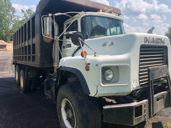 1993 Mack dump truck for sale in Chillicothe, OH – photo 7