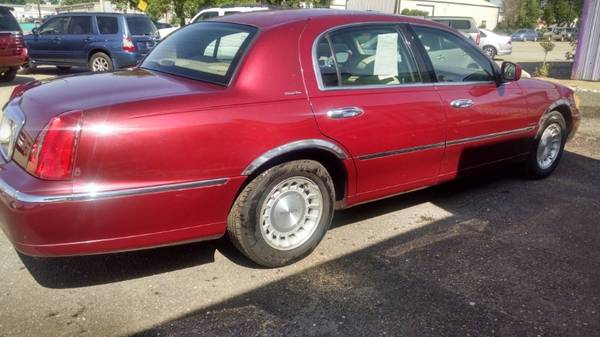 1998 Lincoln Town Car Executive Series, Now Only for sale in Berthoud, CO