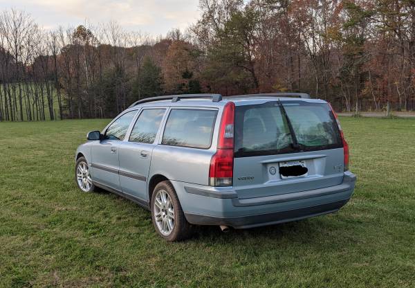 2001 Volvo V70, LOW MILLAGE - cars & trucks - by owner - vehicle... for sale in Howardsville, VA – photo 9