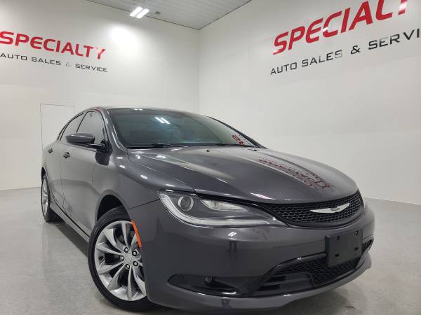 2015 Chrysler 200 S! AWD! Nav! Backup Cam! Heated Seats! Remote... for sale in Suamico, WI – photo 3
