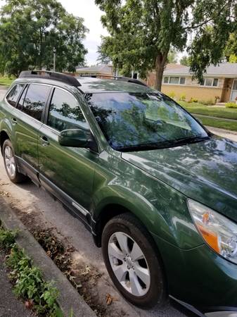 2011 subaru outback for lease/weekly for sale in Chicago, IL – photo 3