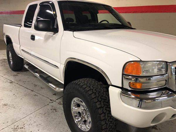 2004 GMC Sierra 1500 SLE 4dr Extended Cab 4WD SB DRIVE TODAY! for sale in Centralia, WA – photo 3