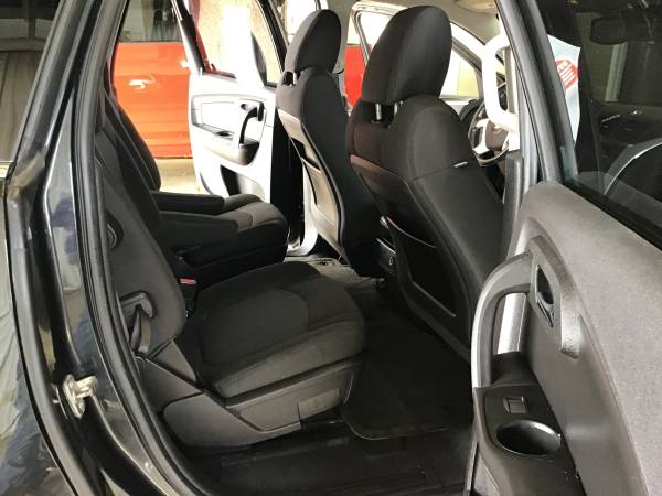 **2010 CHEVY TRAVERSE LT 3RD ROW SEAT V6** for sale in Cambridge, MN – photo 7