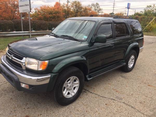 2001 TOYOTA 4RUNNER SR5 - SUV - VERY CLEAN! for sale in Columbus, OH