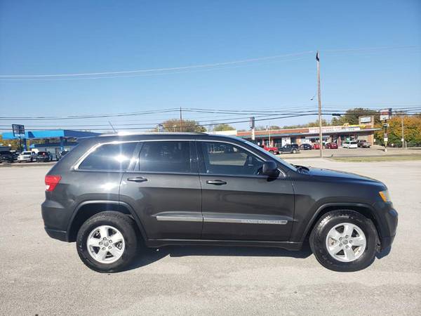 2011 Jeep Grand Cherokee 2WD LOW MILES! - cars & trucks - by dealer... for sale in Killeen, TX – photo 6