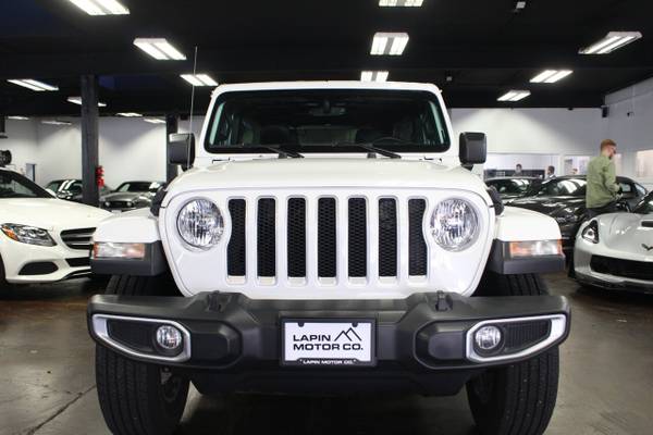 2020 Jeep Wrangler Unlimited Sahara SUV. Super Clean. Clean CarFax.... for sale in Portland, OR – photo 2