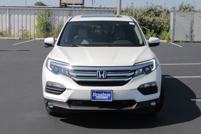 2017 Honda Pilot EX-L AWD with Nav for sale in Green Bay, WI – photo 2