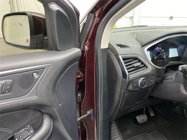 2019 Ford Edge Titanium - - by dealer - vehicle for sale in Chillicothe, OH – photo 11