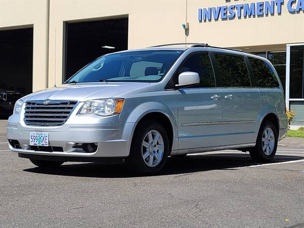 2010 Chrysler Town & Country Touring Minivan/7-passenger/90k MLS for sale in Portland, OR