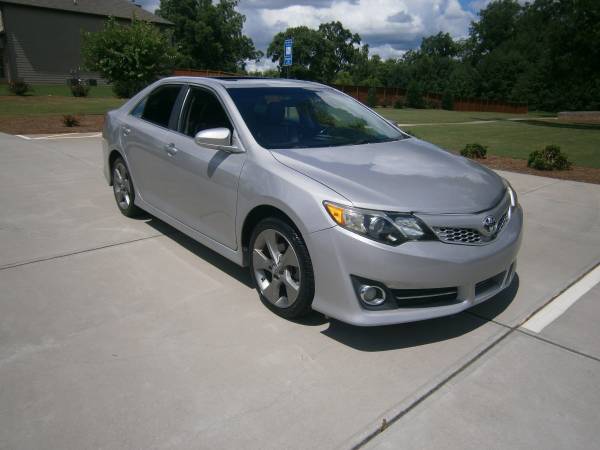 2013 toyota camry se sport v6 2 owners 190K) hwy miles loaded for sale in Riverdale, GA – photo 3