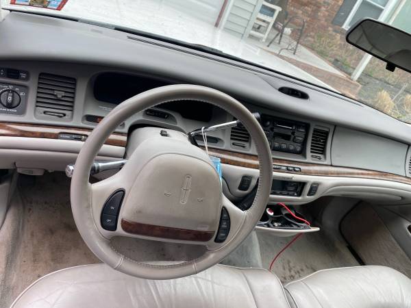 1996 Executive Series Lincoln Town Car for sale in Fort Monmouth, NJ – photo 10