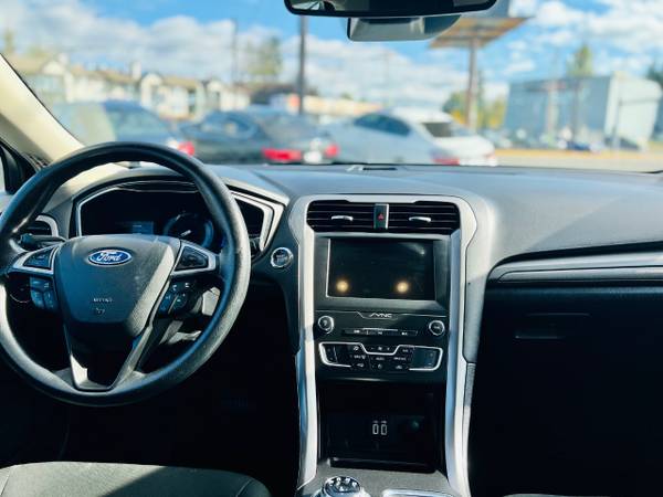 2019 Ford Fusion Hybrid SE FWD - - by dealer - vehicle for sale in Lynnwood, WA – photo 7