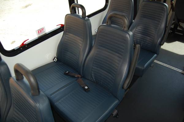 HANDICAP ACCESSIBLE WHEELCHAIR LIFT EQUIPPED MINI BUS.....UNIT# 5647HT for sale in Charlotte, NC – photo 13
