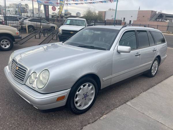 1999 Mercedes-Benz E320 wagon, CLEAN CARFAX CERTIFIED, WELL SERVICED for sale in Phoenix, AZ – photo 4