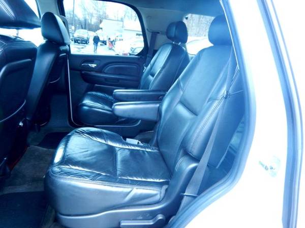 2008 Cadillac Escalade AWD 4dr - cars & trucks - by dealer - vehicle... for sale in Oakdale, MN – photo 20