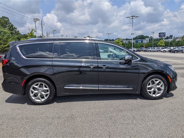 2020 Chrysler Pacifica Limited FWD for sale in McDonough, GA – photo 3