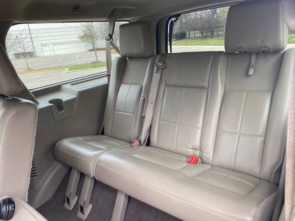 Lincoln Navigator Long base AWD - cars & trucks - by owner - vehicle... for sale in Hoffman Estates, IL – photo 24